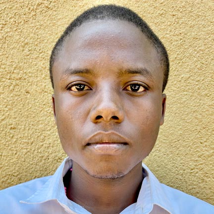 Akampurira